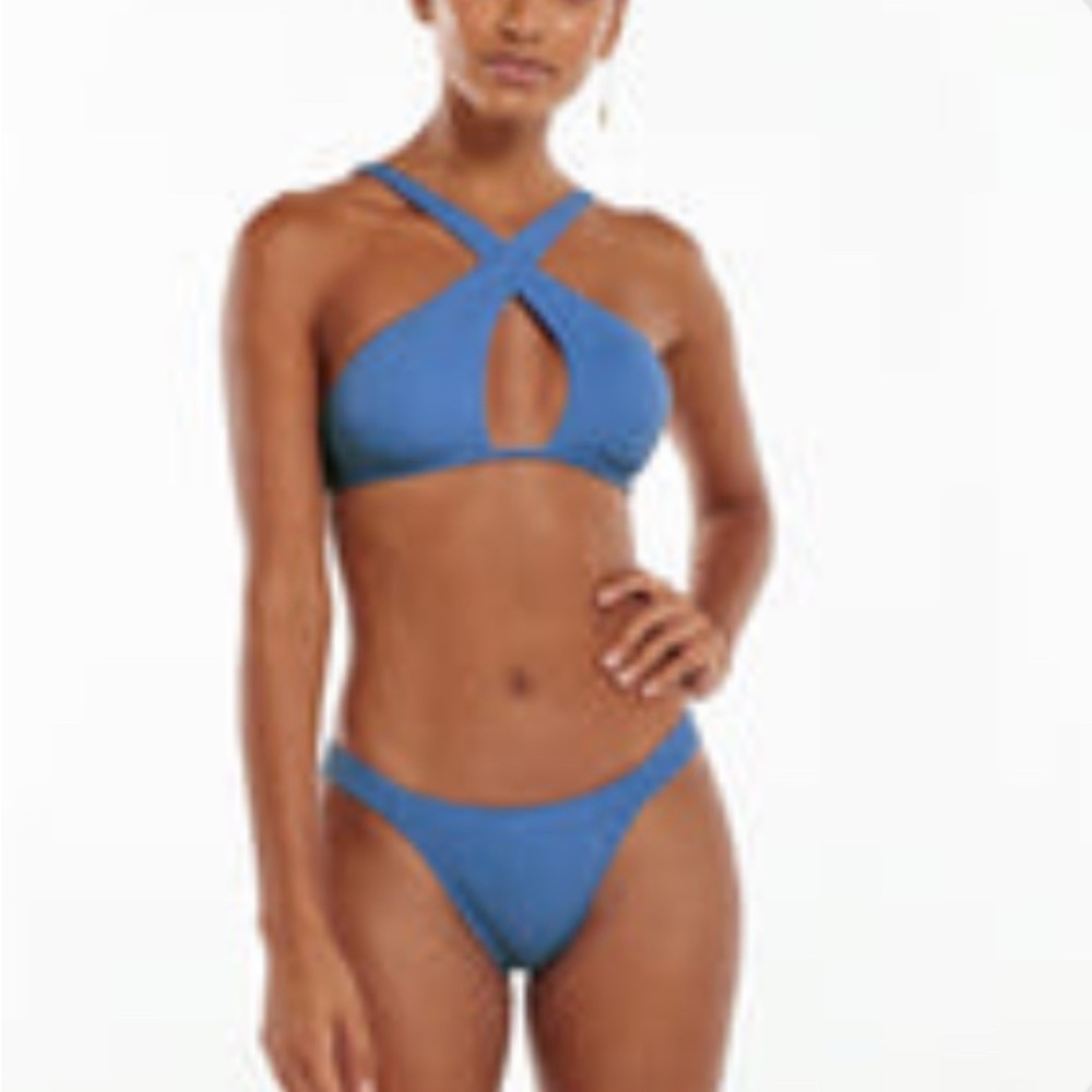 NWT Vix Firenze Noemie Top (M) and. Firenze full bottom (S) Periwinkle -sold out